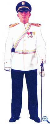 Парадная униформа №1А младших офицеров колумбийской армии для теплой погоды