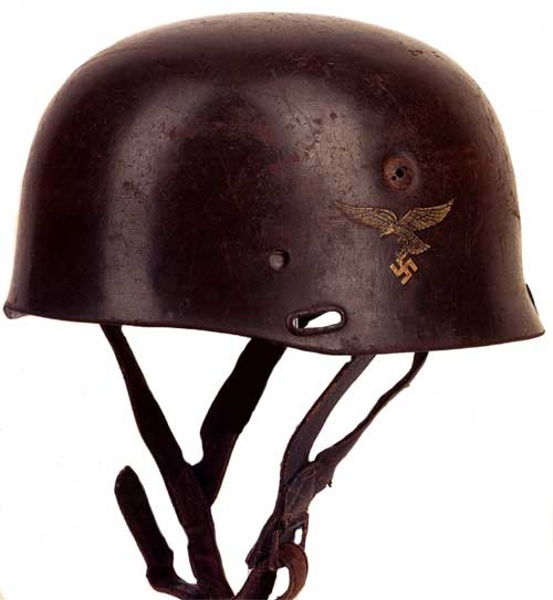 каски германских парашютистов