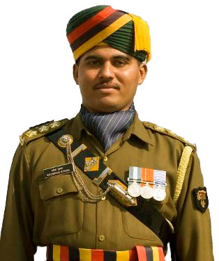 Офицер Догрского полка (Dogra Regiment) в парадной униформе.