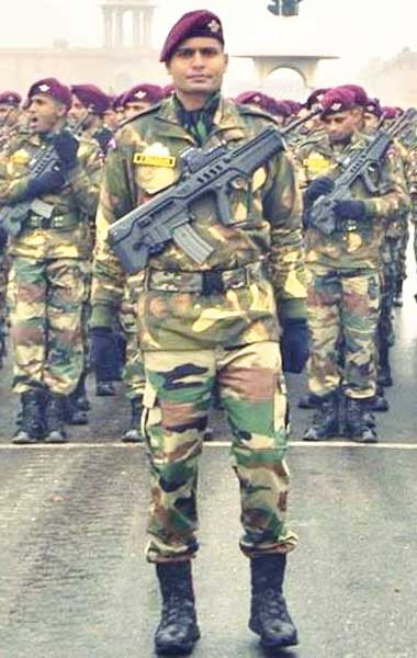 Полевая камуфлированная униформа военнослужащих Парашютного полка.