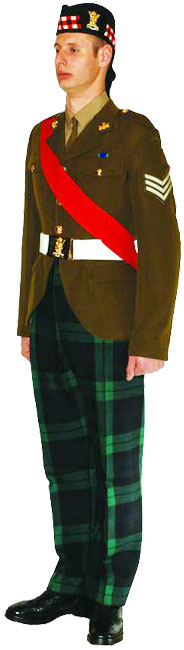 Униформа № 2С WO (уоррент-офицера) и SNCO (старшего унтер-офицера) Королевского полка Шотландии (Royal Regiment of Scotland). 
