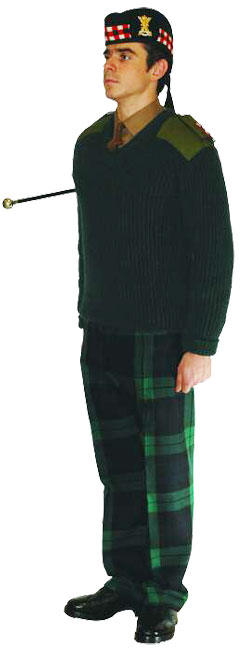 Офицер Королевского полка Шотландии (Royal Regiment of Scotland) в униформе № 13В.