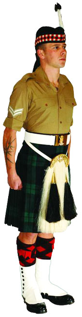 Униформа № 14А WO (уоррент-офицера), SNCO (старшего унтер-офицера) и JNCO (капрала) Королевского полка Шотландии (Royal Regiment of Scotland). 